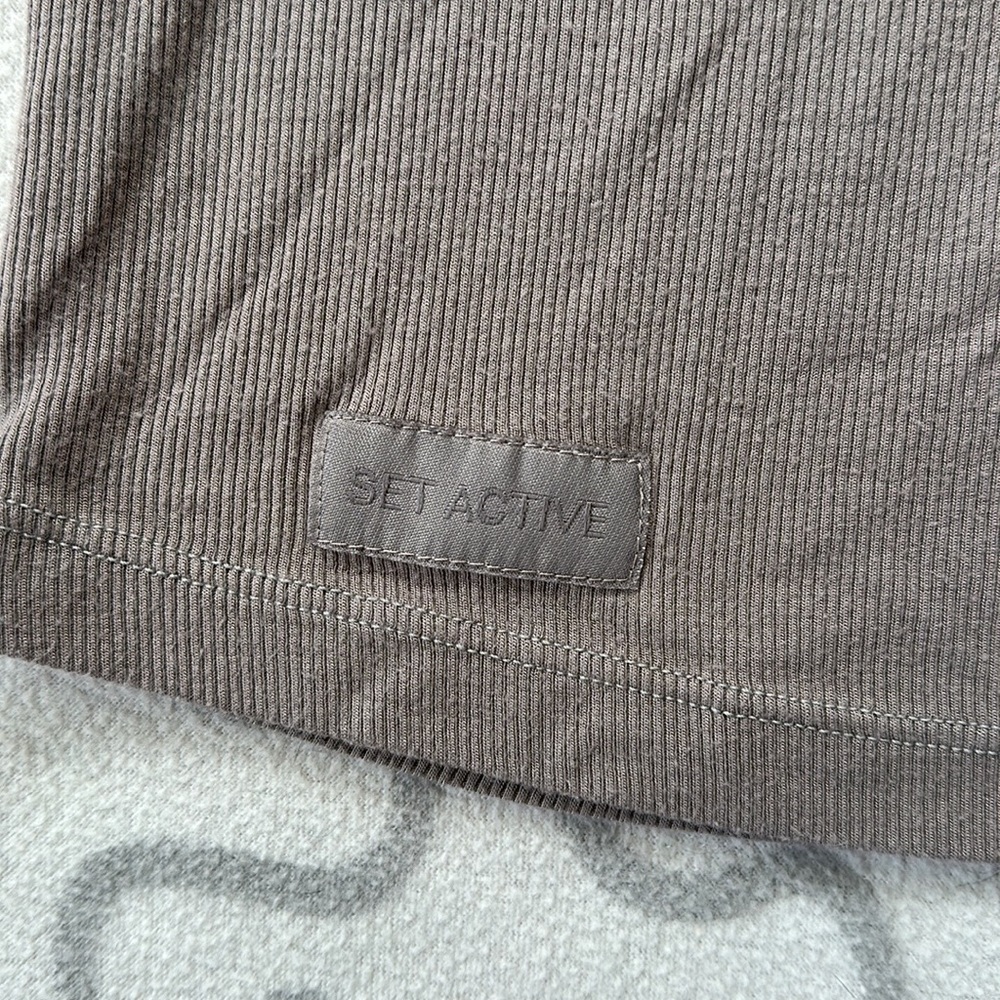 Set Active Ribbed Form Tank - Picture 3 of 4